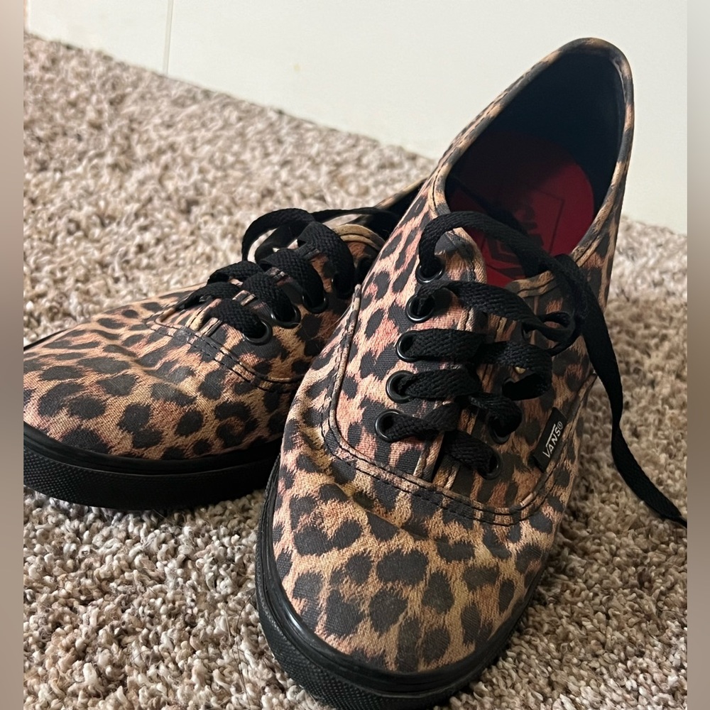 Women’s Cheetah print Vans